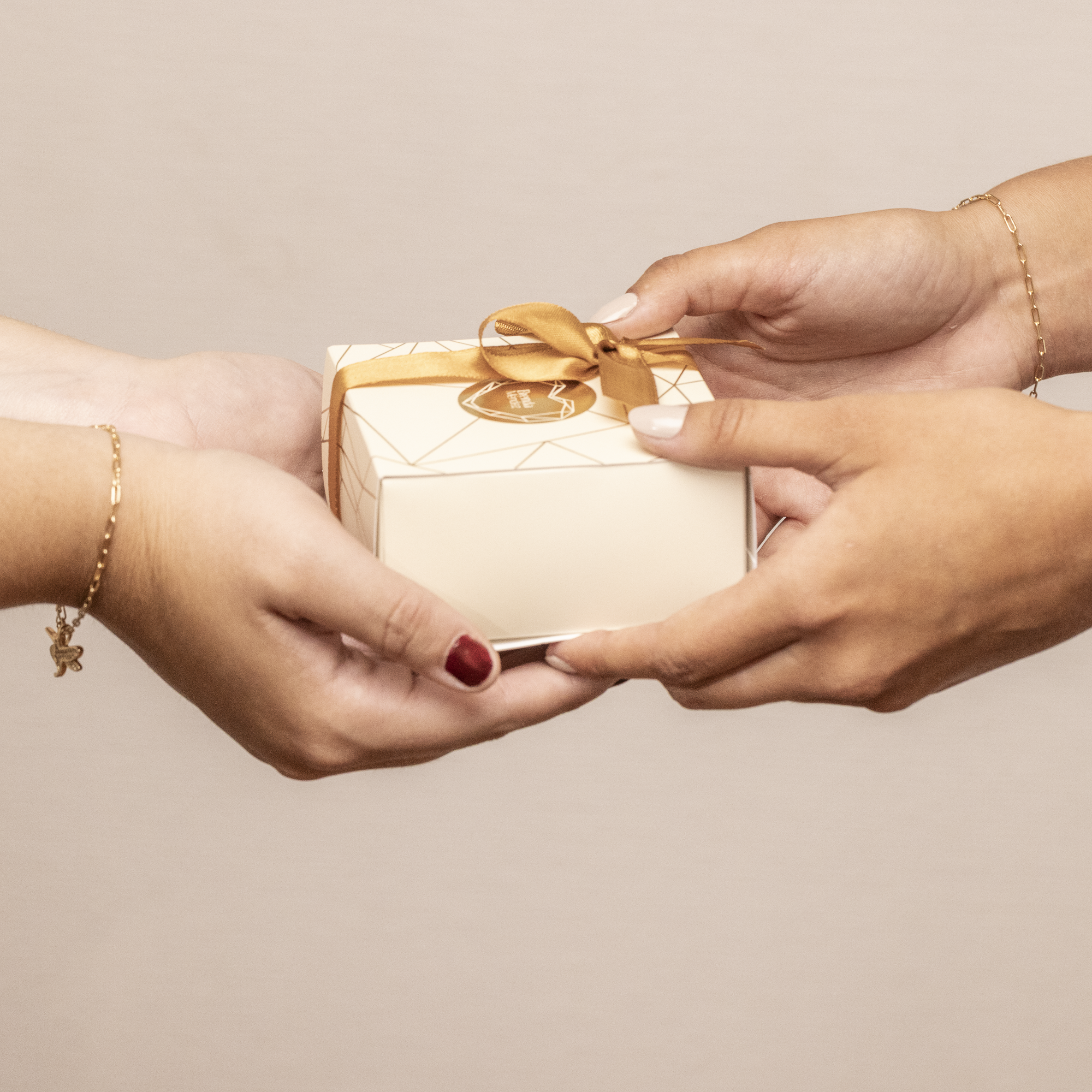 NUEVO COLLAR COLIBRÍ "ALMA ETERNA" BAÑO DE ORO