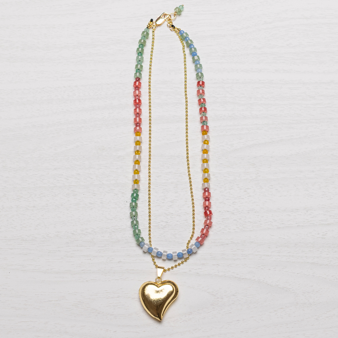 COLLAR CORAZÓN PASTEL