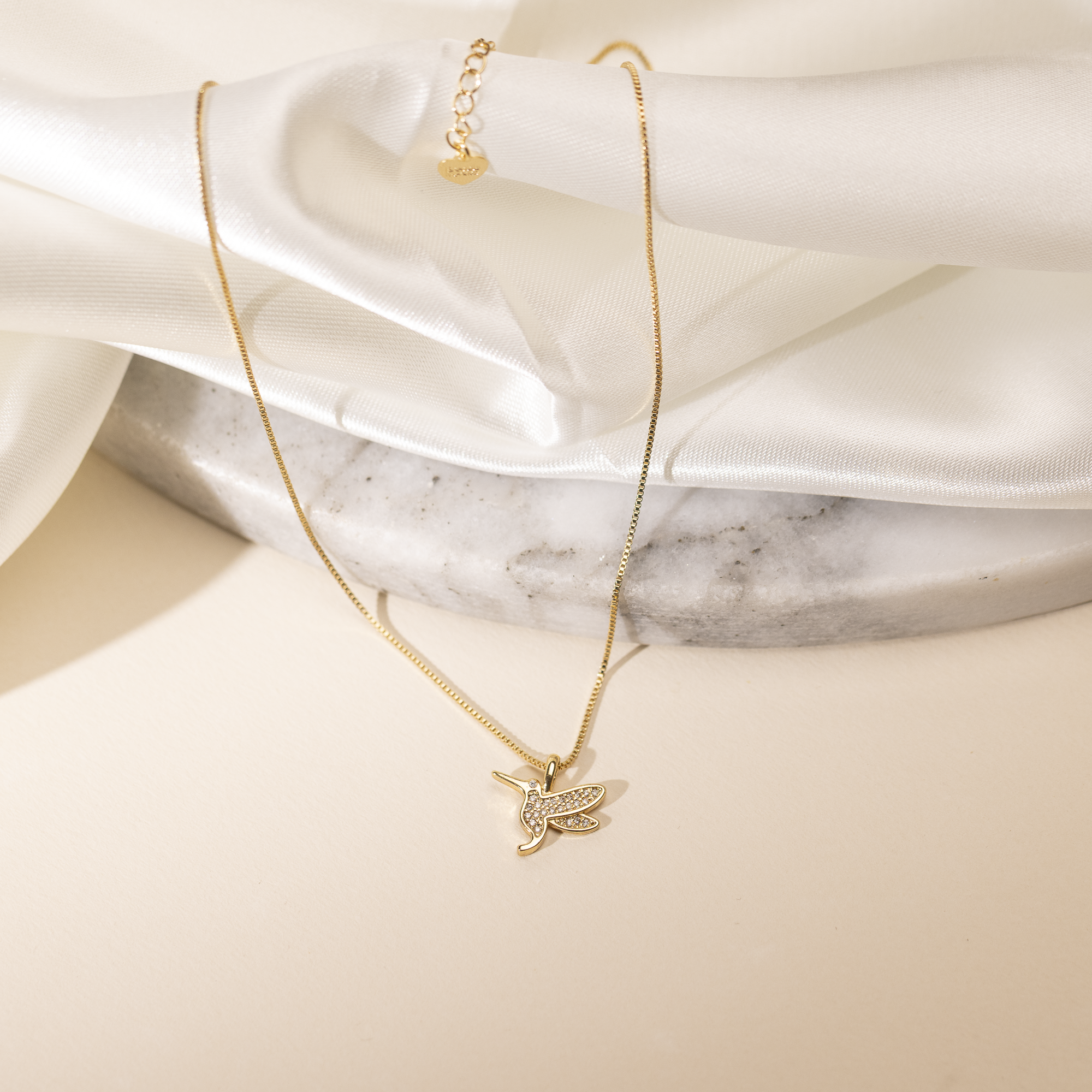 NUEVO COLLAR COLIBRÍ "ALMA ETERNA" BAÑO DE ORO